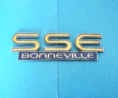 Pontiac Bonneville SSE emblema tapa maletero azul, dorado y cromado Foto 1 de 4
