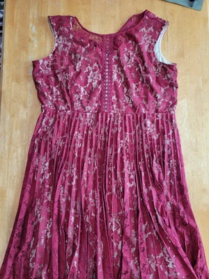 Julian Taylor NY Dress Sz 24W Red Floral Lace Nude Sleeveless Accordian Midi - Image 1 of 4
