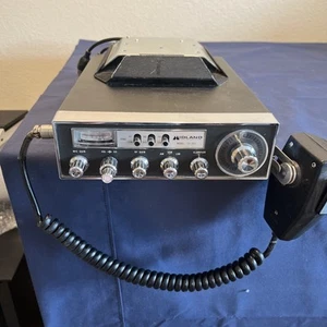 Vintage Midland International Model #79-893 - 40 channel CB with AM w/mic READ - Zdjęcie 1 z 14