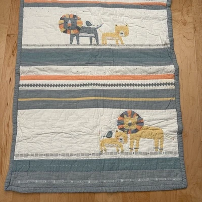 Pottery Barn Kids Orgánico Pequeño León Acolchado Costura Cuna Guardería Foto 1 de 4