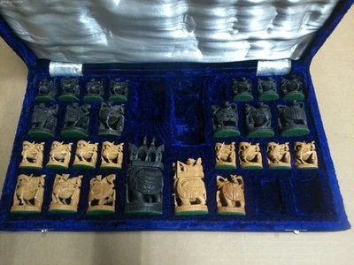 Juego de ajedrez elefante tallado a mano 27 piezas incompleto con estuche de terciopelo azul Foto 1 de 4
