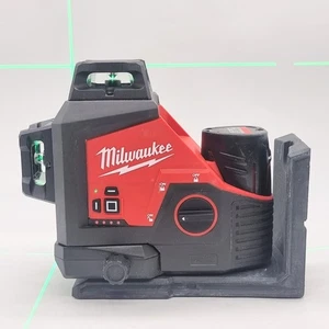 Milwaukee M12 Laser Level Kit with Charger Battery Detector and Case - Picture 1 of 12