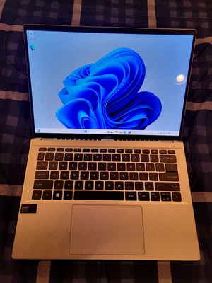 Acer Swift Go 14 Laptop (OLED, Intel Core Ultra 7 155H, 16GB, 1TB) SFG14-72-72YK - Image 1 of 3