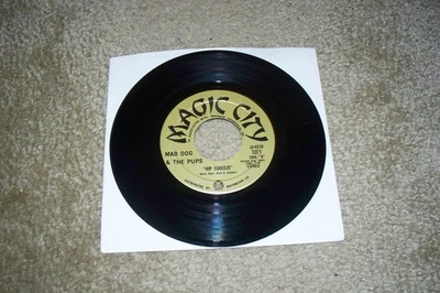 SOUL FUNK-MAD DOG & THE PUPS-HIP SQUEEZE PART 1&2-MAGIC CITY 4519-STEREO - Image 1 of 2