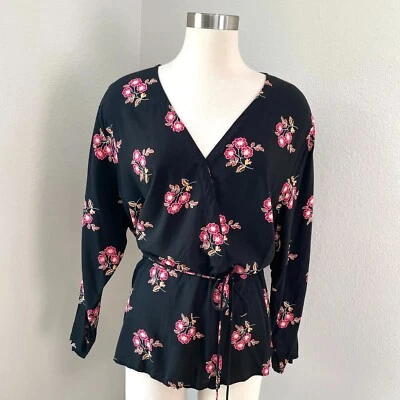 Blusa Old Navy Feminina Plus XXL Floral Envoltório Falso Manga Longa Camisa Top - Imagem 1 de 4