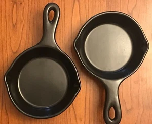 2 Mini 2 Oz Skillet Individual Fry Pans Diversified Ceramic Black 5.5" DC212 - Picture 1 of 10
