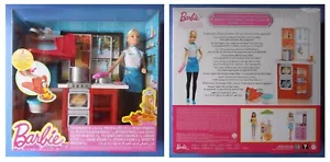 Barbie cuoca in cucina mobili forno gas pentole spaghetti originale Mattel DMC36 - Imagen 1 de 3