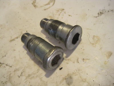 84 85 Honda V30 MAGNA VF500C VF500 VF 500 ПОВОРОТНЫЙ РЫЧАГ ПОВОРОТНЫЙ БОЛТ КОМПЛЕКТ - Изображение 1 из 3