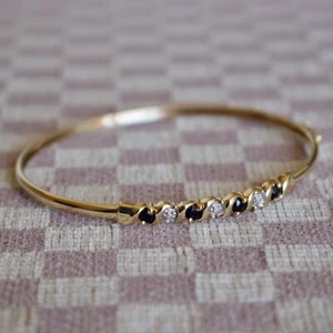 NEW 10K YELLOW GOLD NATURAL MINED BLUE SAPPHIRE & DIAMOND BANGLE BRACELET - Picture 1 of 10