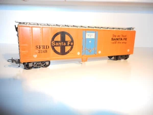 Lima 50' Santa Fe Boxcar. V/Good condition. Metal wheels. HO scale. No box - Picture 1 of 8