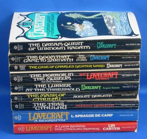 Lot 9  HP LOVECRAFT Vintage Novels Ballantine August Derleth 1970s - Imagen 1 de 3