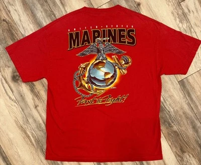 Camiseta gráfica de doble cara “First To Fight” del Cuerpo de Marines de los Estados Unidos talla XL roja Foto 1 de 4