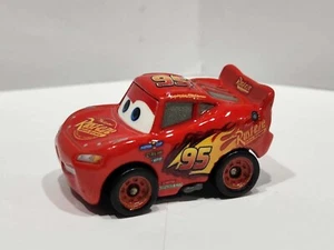 Disney Pixar Lightning McQueen AUTO Mini Rennfahrer Druckguss Fahrzeug Mattel 2016 - Bild 1 von 4