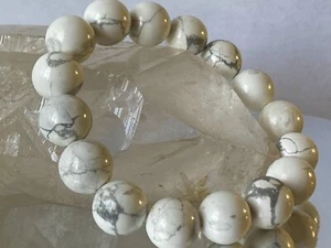 8.2" "Artistic Expression/Insight/AAA+"~Canada White Gray Howlite Bracelet O1409 - Picture 1 of 10