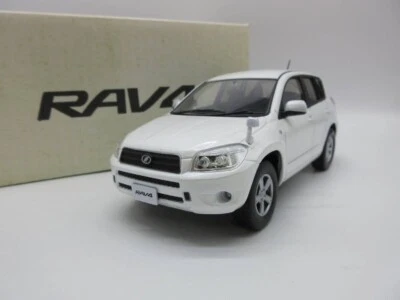 1:24 Toyota RAV4 campione di colore mini auto bianco perlato cristallo lucido... - Immagine 1 di 4