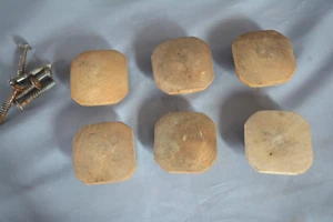 GOOD SET 6 ANTIQUE HARDWOOD DRESSER KNOBS 19TH C, W SCREWS 19TH C (V19) - Picture 1 of 7