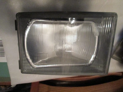 petit défaut optique phare avant droit Renault Trafic Espace 1 phase 1 - Immagine 1 di 4