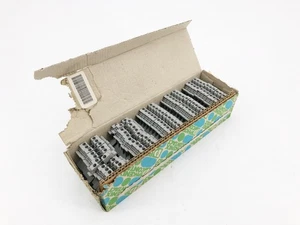 Box of 50 New Phoenix Contact UK 2,5 N Feed-Through Terminal Blocks 3003347 - Picture 1 of 5