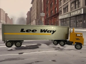 Lee Way Motor Freight Tractor Trailer Die cast Truck; Toy Winross - Read - Picture 1 of 24
