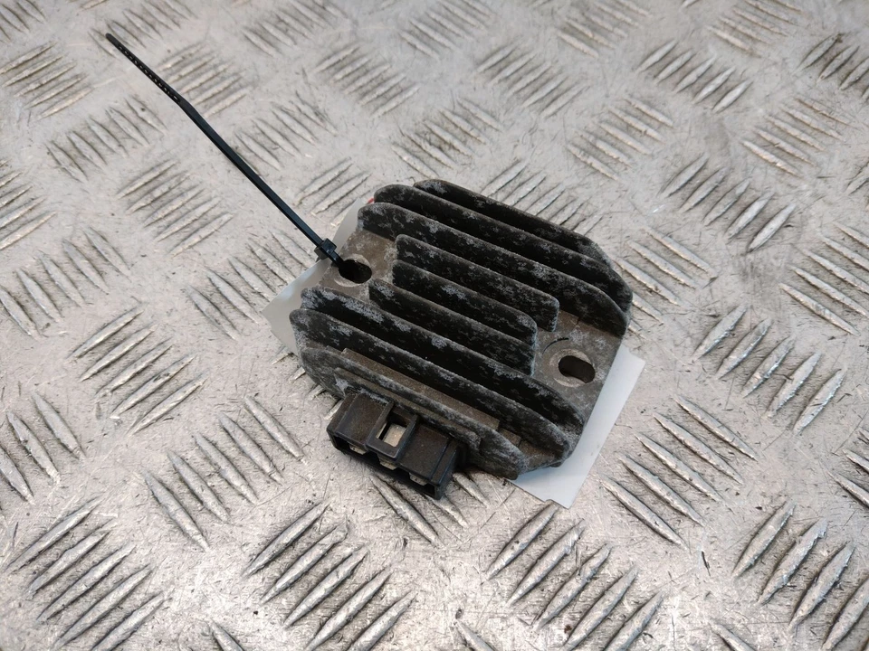 Piaggio Fly 2008 regulador rectificador Foto 1 de 4