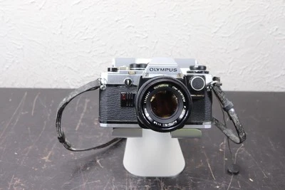 Olympus OM-10 35mm Film Camera 50mm f/1.8 Standard Lens - Image 1 of 4