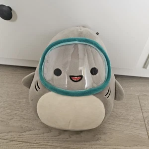 Squishmallow Shark 8inch Plush Toy with mask - Gordon - Picture 1 of 1