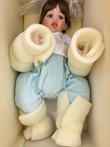 Fayzah Spanos Precious Heirlooms-Nighty Night, Snuggle Tight. #19/500-20"-FS1016 - Picture 1 of 4