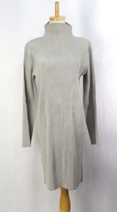 Vestido ISSEY MIYAKE Gris Plisado Cuello Alto Manga Larga 216 7359 - Imagen 1 de 5