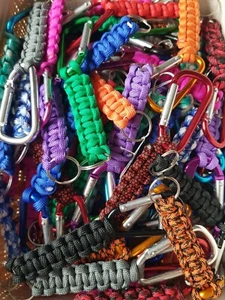 Handmade Paracord Caribiner Clip Keyring - Picture 1 of 29
