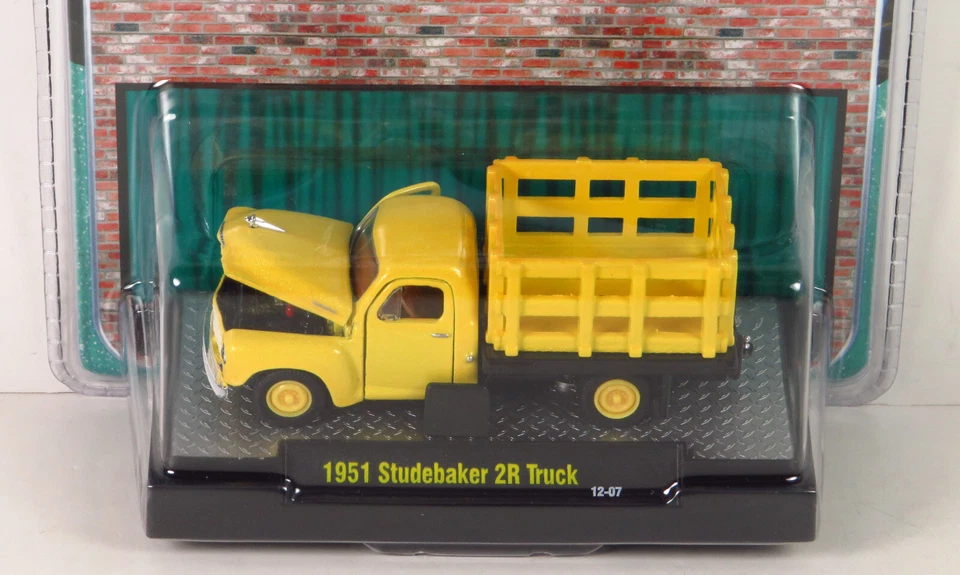 1/64 M2 Auto Trucks 1951 Studebaker 2r Stake Bed Truck Yellow B39