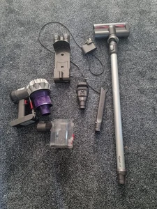Dyson V6 Handheld - Picture 1 of 3
