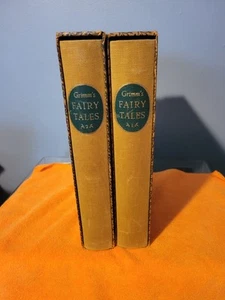 VINTAGE 1962 FIRST EDITION HERITAGE PRESS GRIMM'S FAIRY TALES VOLUME 1 & 2 HC - Picture 1 of 24