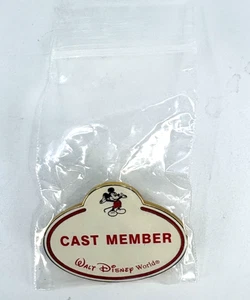 Disney Cast Exclusive Namensschild Mickey Figur "Cast Member" Pin 2002 NEU NEU - Bild 1 von 12