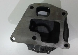 Intermediate plate for Hanomag D14, for water pump ref. 152250004 - Picture 1 of 3