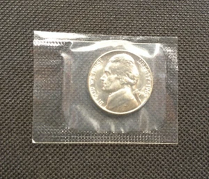 Nice 1965 SMS BU Jefferson Nickel In The Original Mint Cello - Picture 1 of 2