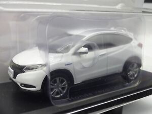 Honda Vezel 2015 White 1/43 Scale Box Mini Car Display Diecast Vol 276