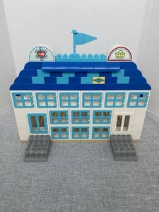 Lego Duplo Store Grocery And Hospital Big 2 Story Lot Set NEW - Picture 1 of 6