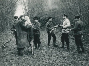 GERARD POIROT LES  CARABINIERS  1963 PHOTO ORIGINAL  #18 JEAN-LUC GODARD - Imagen 1 de 2