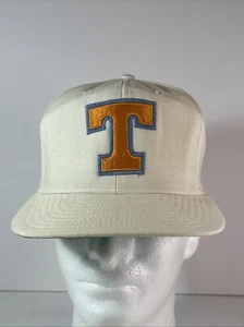Cappello Berretto Vintage Tennessee Volunteers Snap Back Nuova Era Big T Calcio Uomo anni 90 - Foto 1 di 12