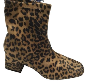 NEW SODA Leopard Print Booties 10 - Picture 1 of 4
