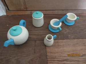 WOODEN CAROUSEL AFTERNOON TEA SET TEA POT SUGAR MILK 2 X CUPS & SAUCERS SPOON - Picture 1 of 6