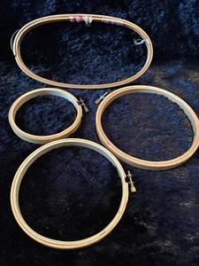Lot Of 4 Vintage Wooden Embroidery Hoop Cross Stitch Frames Hoops Round And Oval - Picture 1 of 6