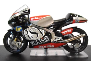 Deagostini 1:24 2002 Aprilia RSV250 M. Melandri Motorbike Motorcycle Model Bike - Picture 1 of 5