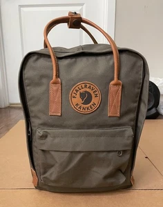 Fjallraven Kanken No. 2 Laptop 15” Backpack Green Canvas Leather 16L Travel - Picture 1 of 6