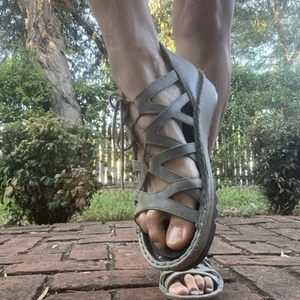 Naot Size 40 Khaki Leather Lace Up Open Toe Gladiator Comfort Sandals - Picture 1 of 6