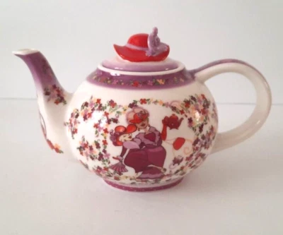 Red Hat Society Porcelain Tea Pot Paul Cardew Design 2004 Pre-owned  - Image 1 of 4