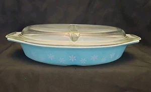 Vintage Turquoise Pyrex SnowFlake Divided Dish with Lid Casserole 1-1/2 QT #4 FS - Picture 1 of 12