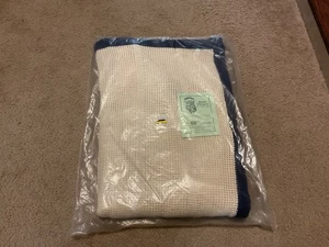 Curvon Corp Irish Weave Sheet 68" - Bild 1 von 1