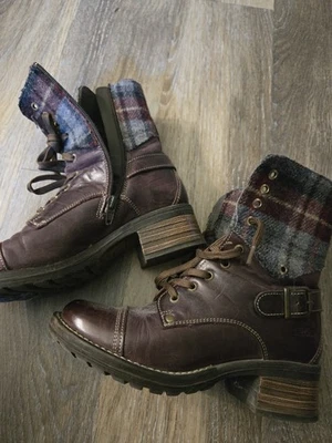 Taos Crave Leather Burgundy & Plaid Lace up & Zip Combat Boots  36 EU / 5.5 US - Image 1 of 4