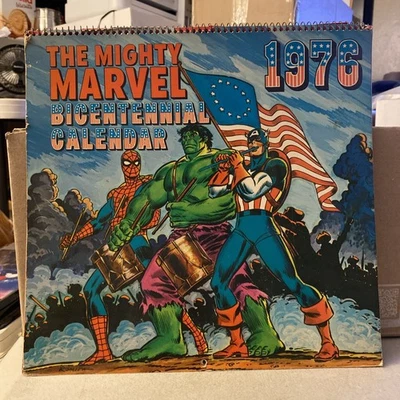 复古 The Mighty Marvel 二百周年日历 1976 年 Stan Lee 制作 — 第 1/4 张图片